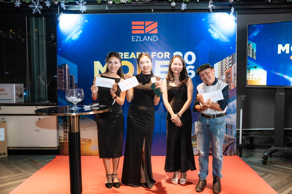 Year-end-party-2025-14